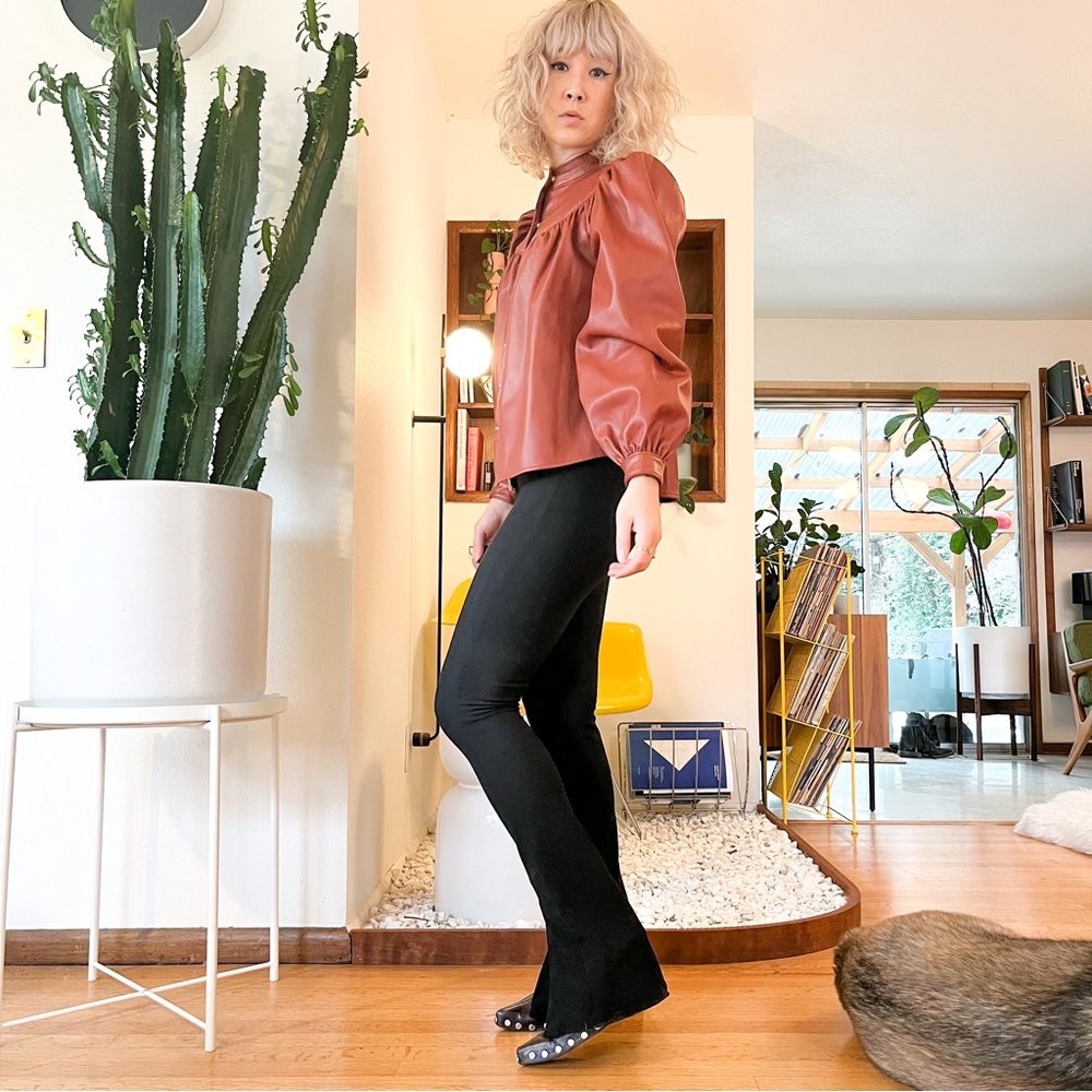 SOLD ON DEPOP 🌻 Levi’s Vegan Leather Darby Blouse - Picture 2 of 5